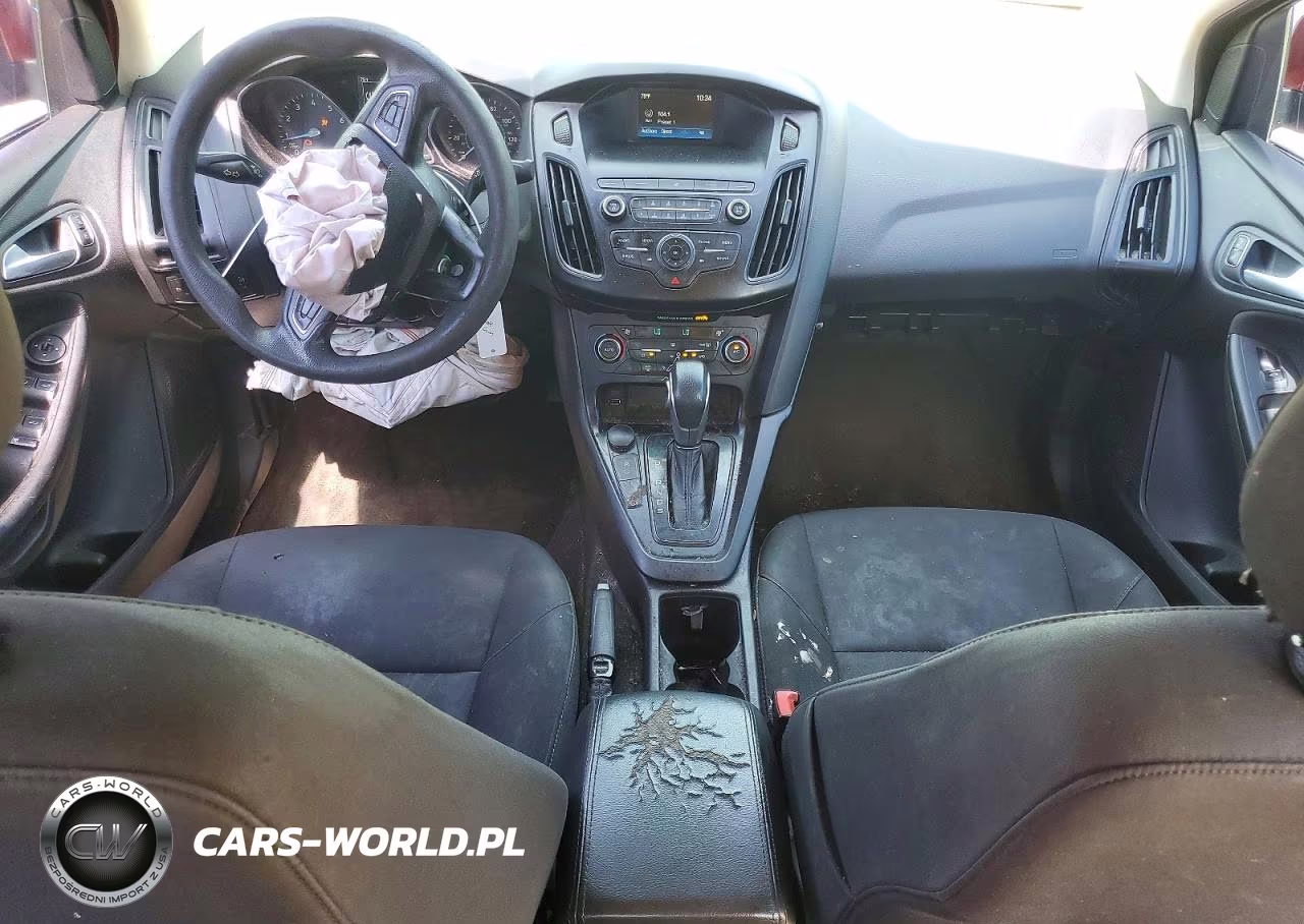 2018 Ford Focus Se VIN:1FADP3FE0JL281854 - 8