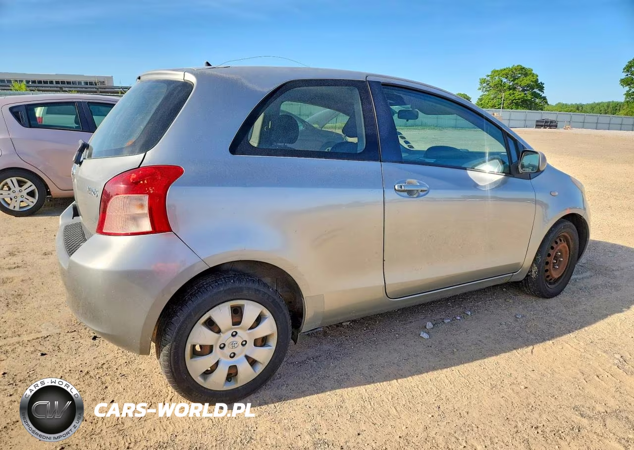 2007 Toyota Yaris Base VIN:JTDJT923875108757 - 3