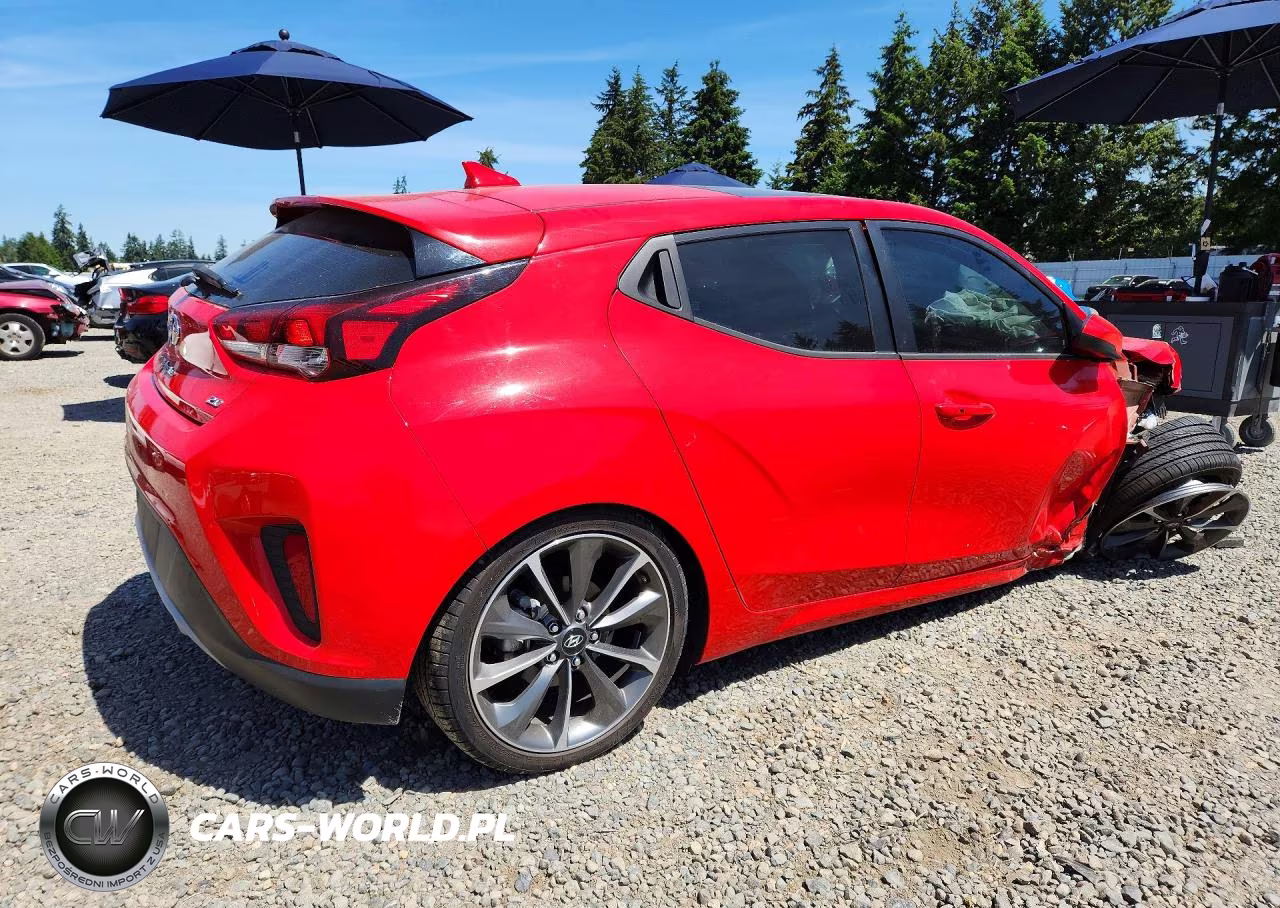 2021 Hyundai Veloster 2.0L Premium VIN:KMHTG6AF4MU032734 - 3