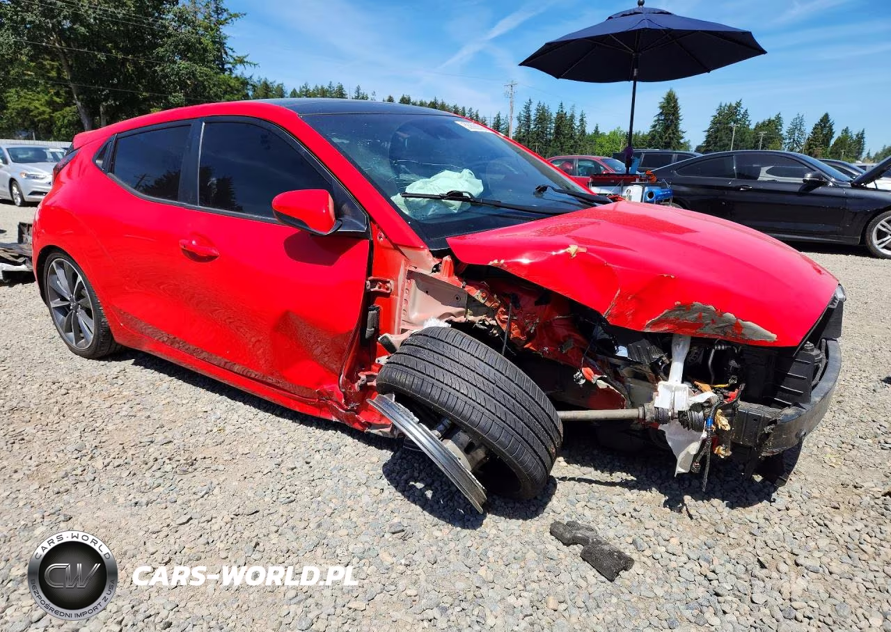2021 Hyundai Veloster 2.0L Premium VIN:KMHTG6AF4MU032734 - 4