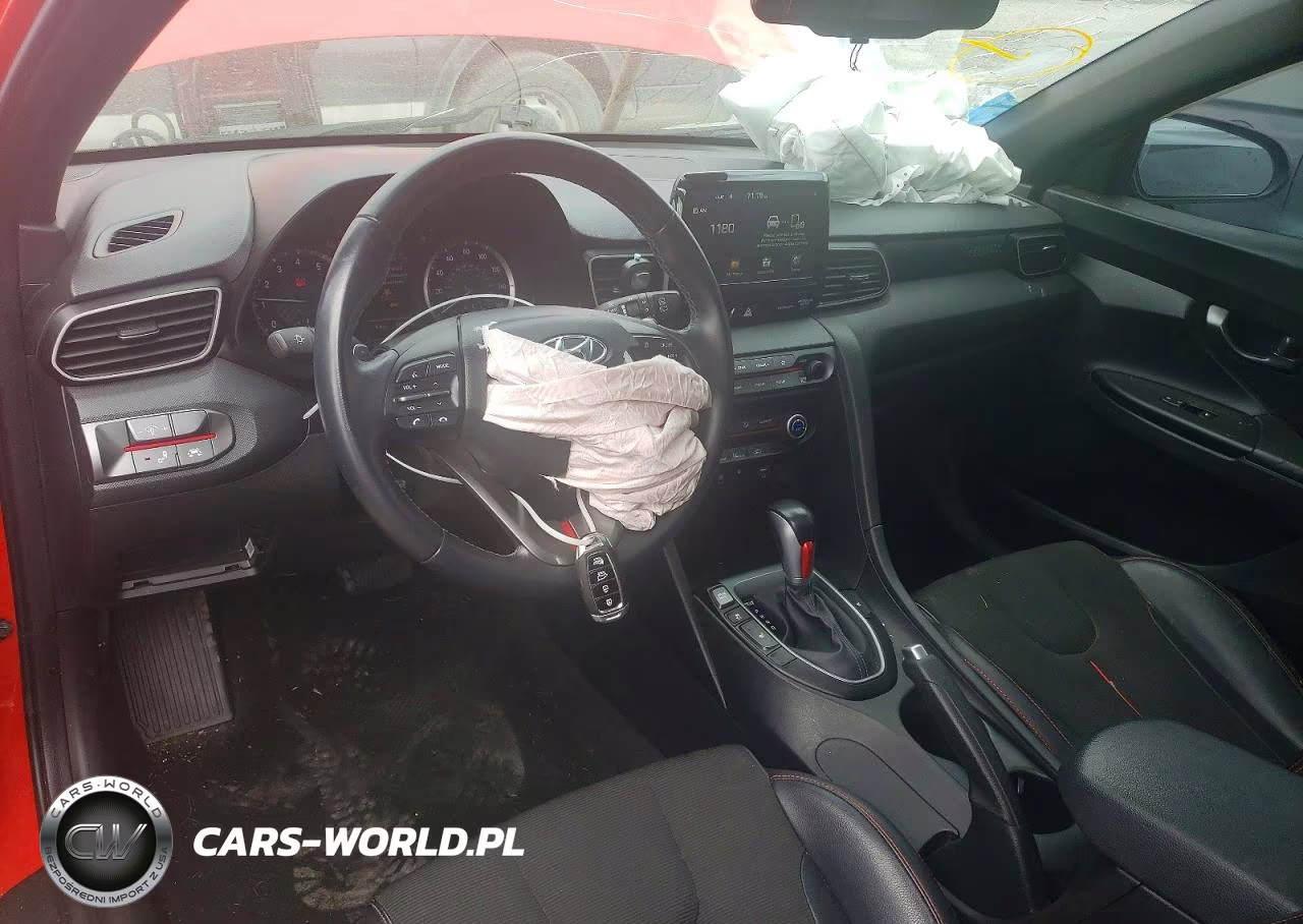 2021 Hyundai Veloster 2.0L Premium VIN:KMHTG6AF4MU032734 - 8