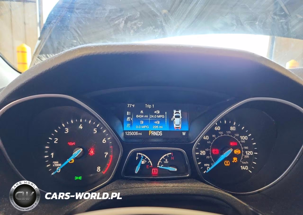 2015 Ford Focus Titanium VIN:1FADP3N27FL208754 - 9