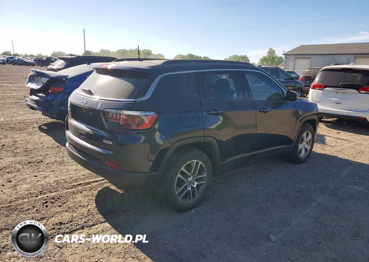 2018 Jeep Compass Latitude VIN:3C4NJCBB5JT267349 - 3