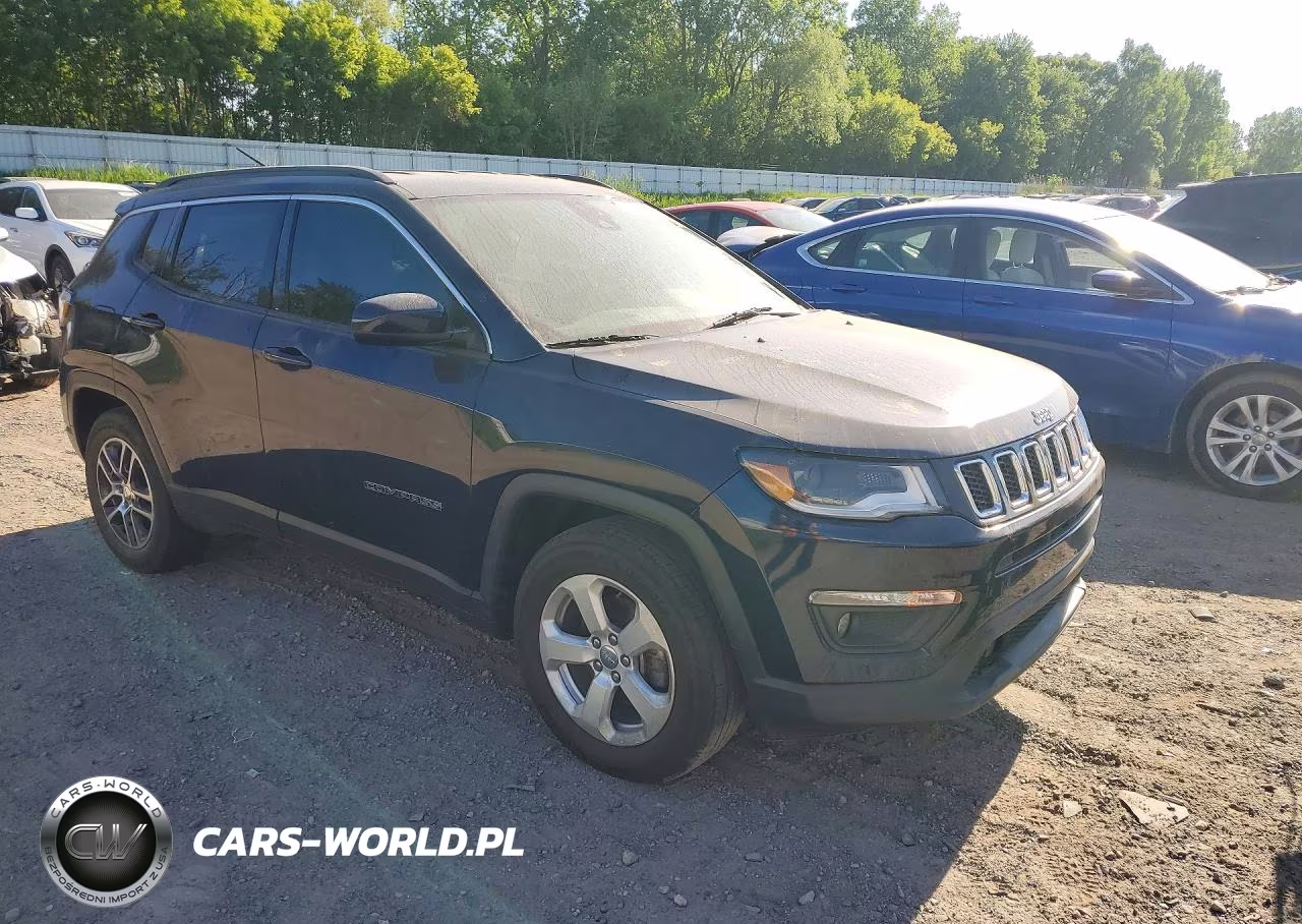 2018 Jeep Compass Latitude VIN:3C4NJCBB5JT267349 - 4