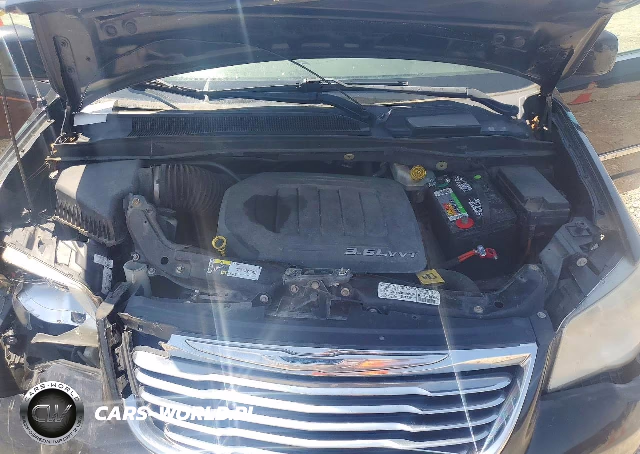 2013 Chrysler Town & Country Touring VIN:2C4RC1BG2DR744886 - 12