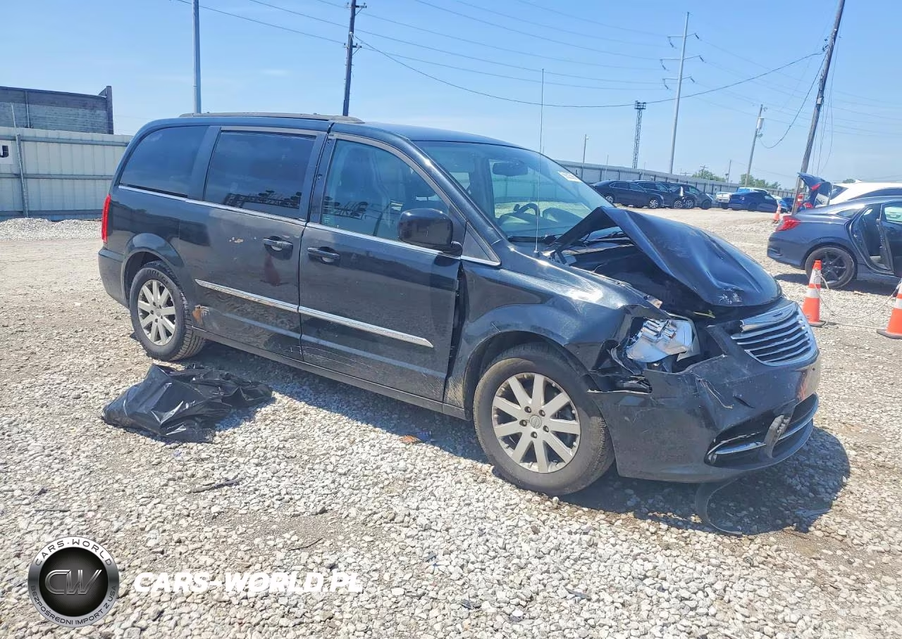 2013 Chrysler Town & Country Touring VIN:2C4RC1BG2DR744886 - 4
