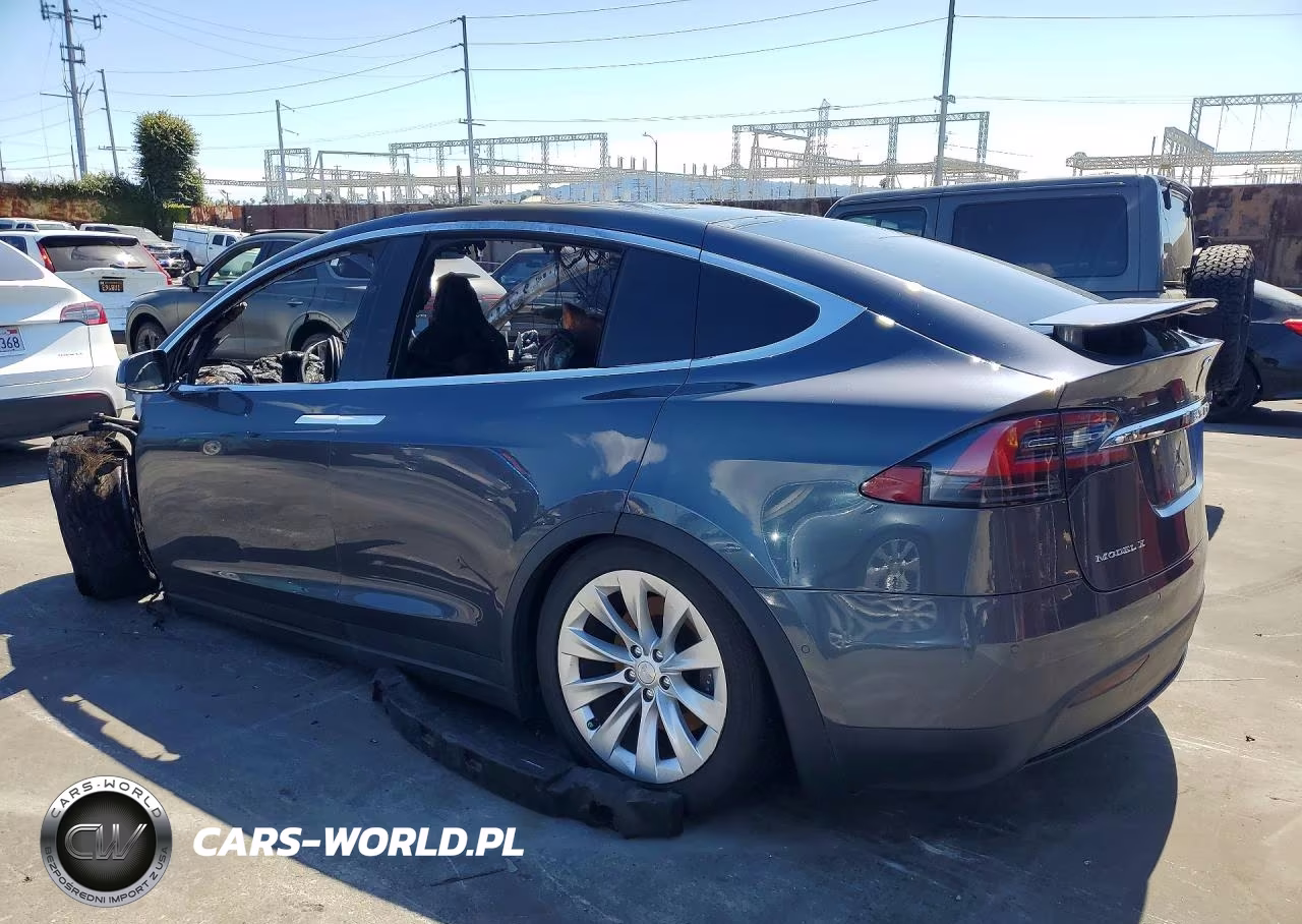 2018 Tesla Model X VIN:5YJXCAE26JF087993 - 2