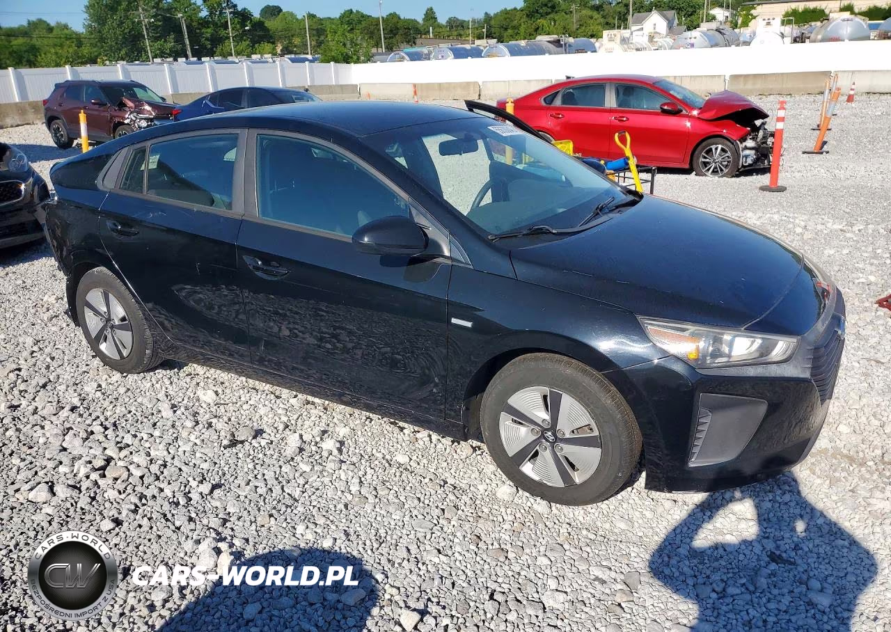 2018 Hyundai Ioniq Blue VIN:KMHC65LC1JU075777 - 4