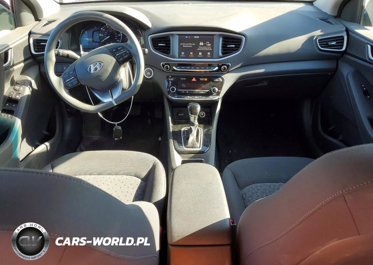 2018 Hyundai Ioniq Blue VIN:KMHC65LC1JU075777 - 8
