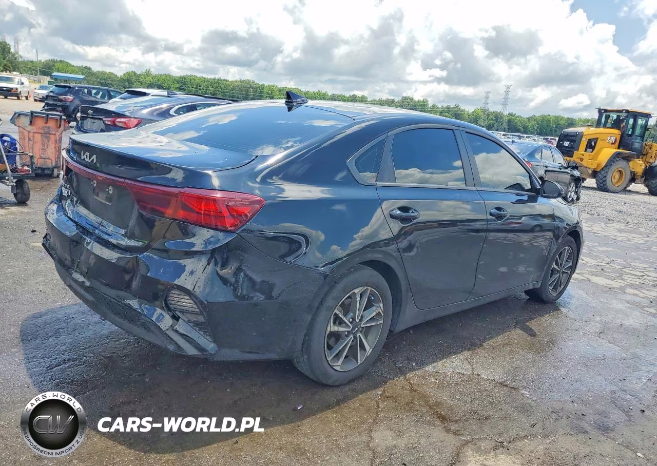 2024 Kia Forte Lxs VIN:3KPF24AD4RE818526 - 3