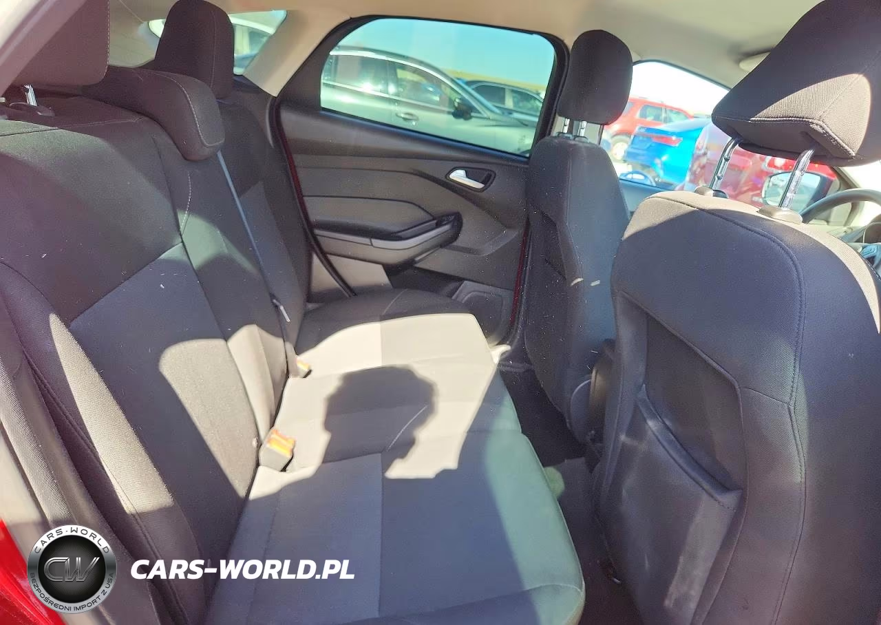 2015 Ford Focus Se VIN:1FADP3K27FL293910 - 10