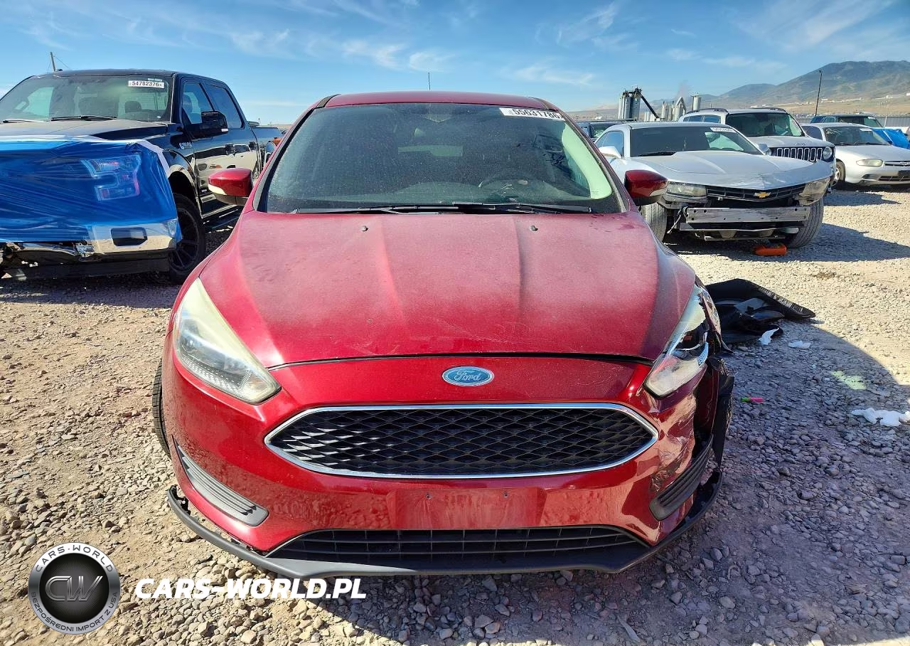 2015 Ford Focus Se VIN:1FADP3K27FL293910 - 5