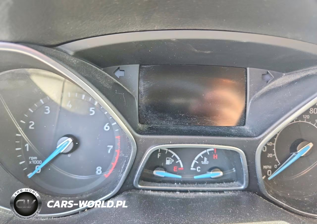 2015 Ford Focus Se VIN:1FADP3K27FL293910 - 9