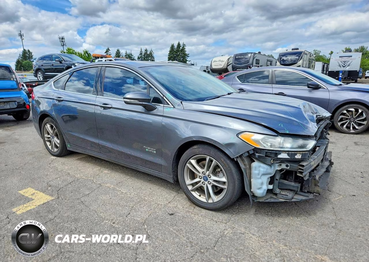 2016 Ford Fusion Titanium Phev VIN:3FA6P0SU1GR196620 - 4