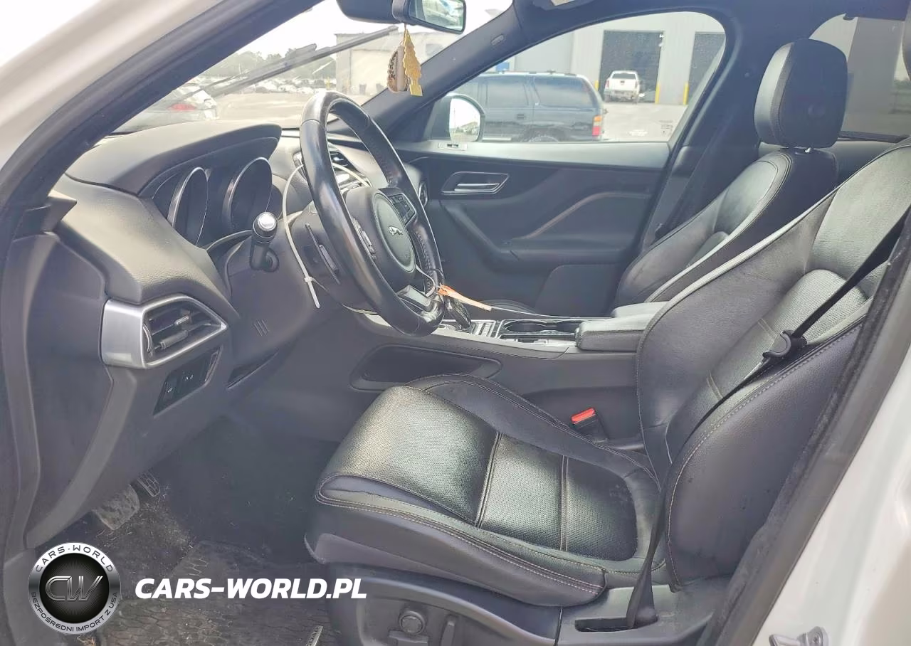 2017 Jaguar F-Pace Prestige VIN:SADCK2BN8HA097194 - 7
