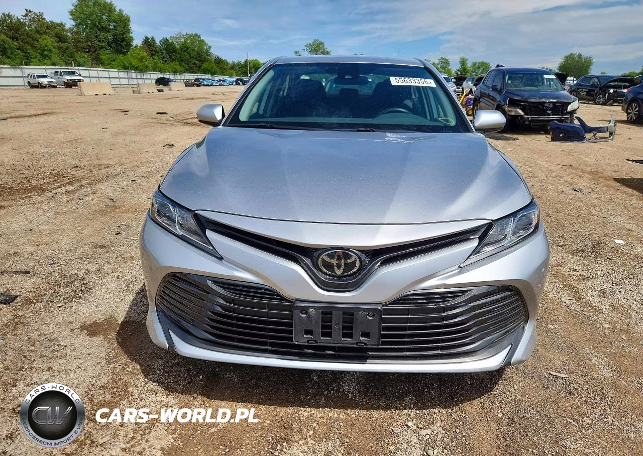 2019 Toyota Camry Le VIN:4T1B11HK7KU679211 - 5