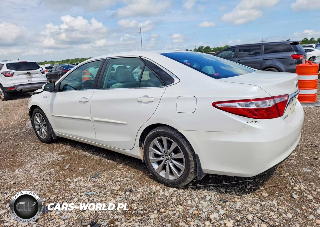 2016 Toyota Camry Hybrid Xle VIN:4T1BD1FK6GU184306 - 2