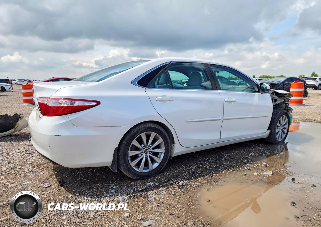 2016 Toyota Camry Hybrid Xle VIN:4T1BD1FK6GU184306 - 3
