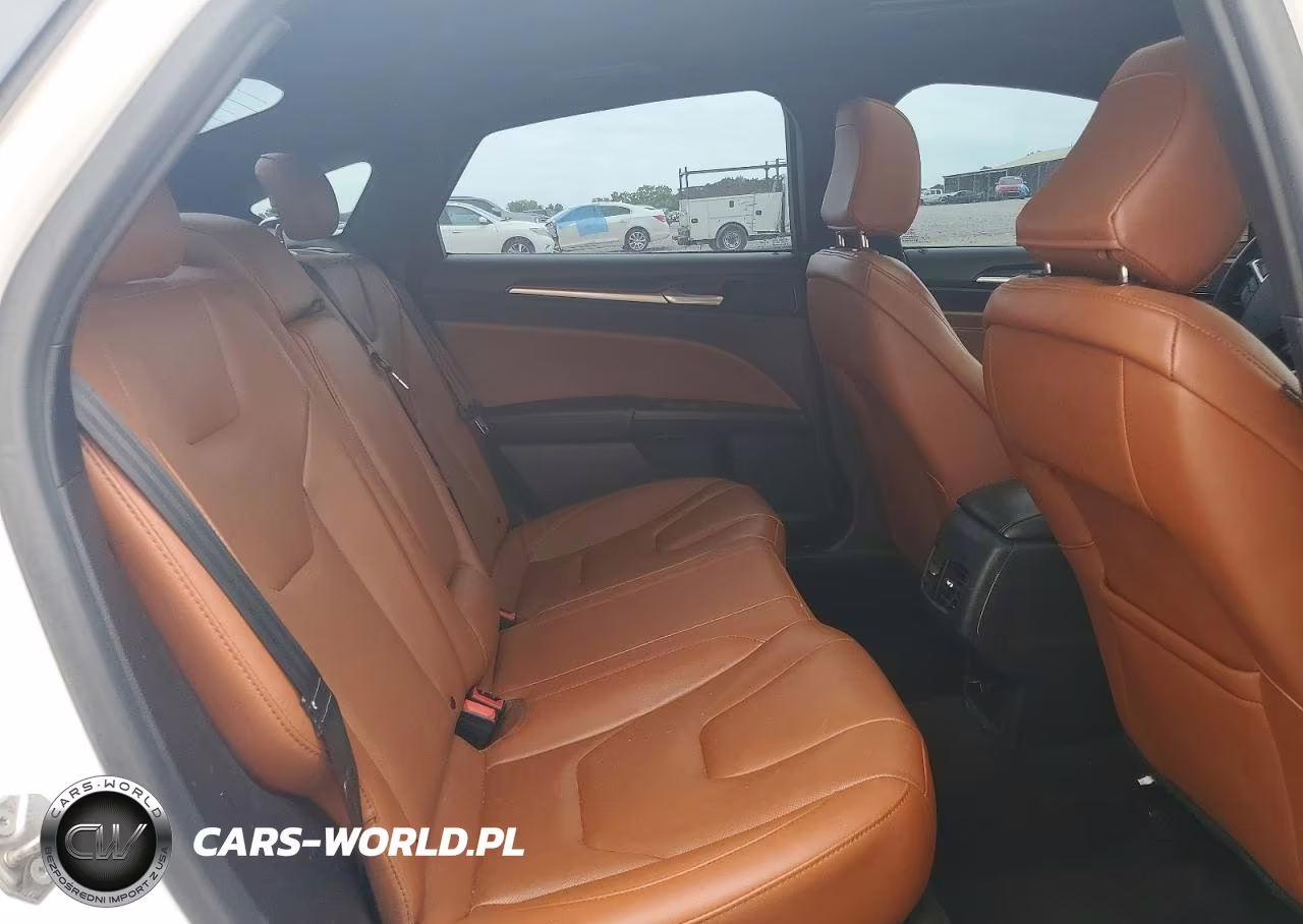 2020 Ford Fusion Titanium VIN:3FA6P0K94LR119388 - 10