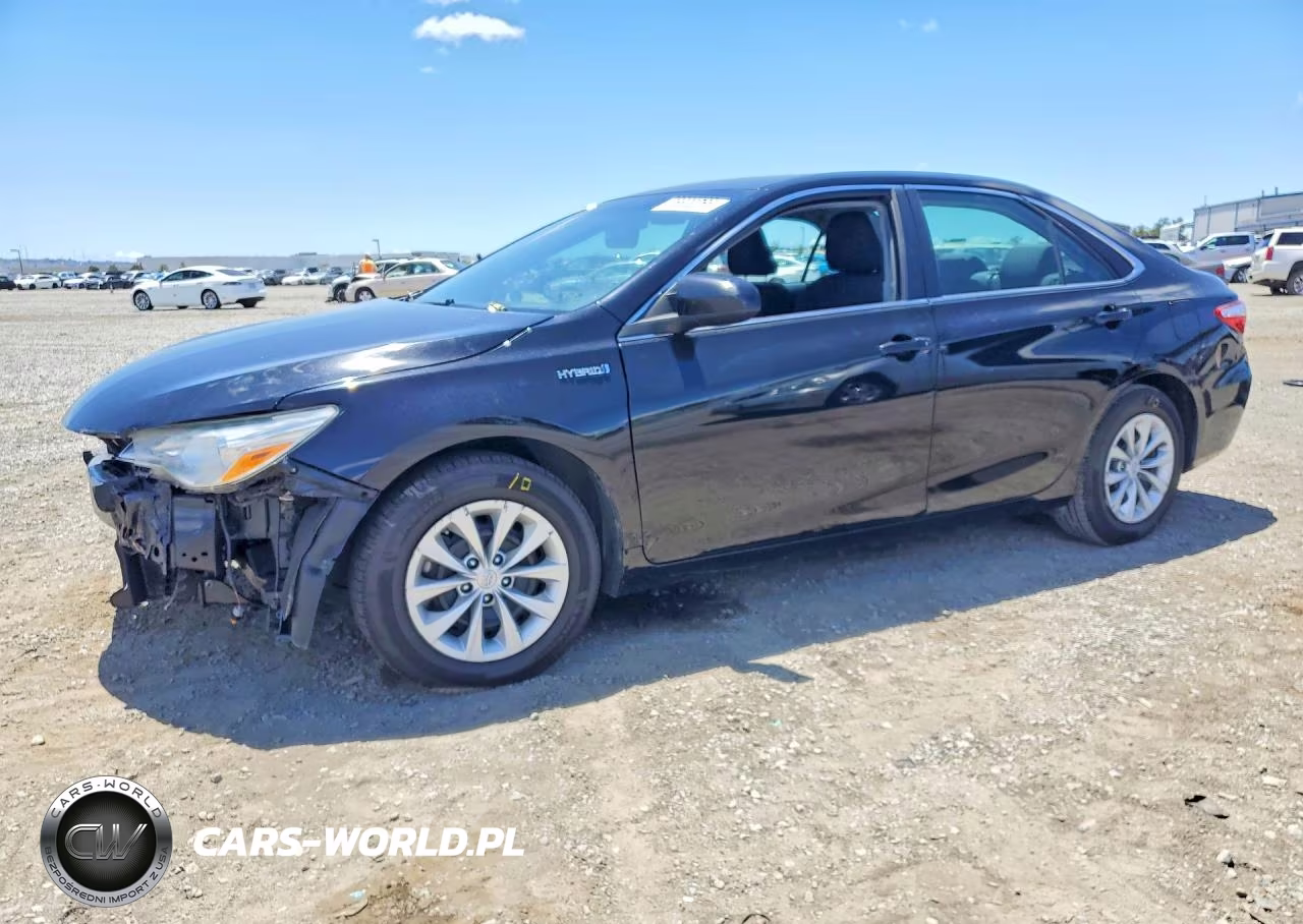 2015 Toyota Camry Hybrid Le – zdjęcie 1 z 13