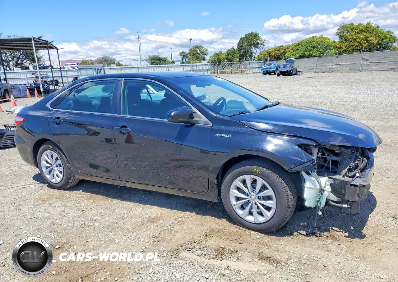 2015 Toyota Camry Hybrid Le VIN:4T1BD1FK1FU158615 - 4