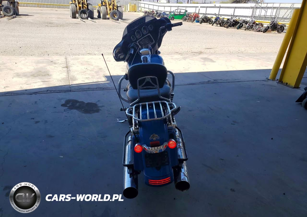 2018 Harley-Davidson Flhx Street Glide VIN:1HD1KBC16JB615655 - 4