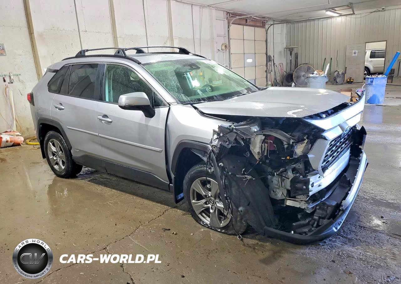 2024 Toyota Rav4 Hybrid Xle VIN:JTMRWRFVXRD227070 - 4