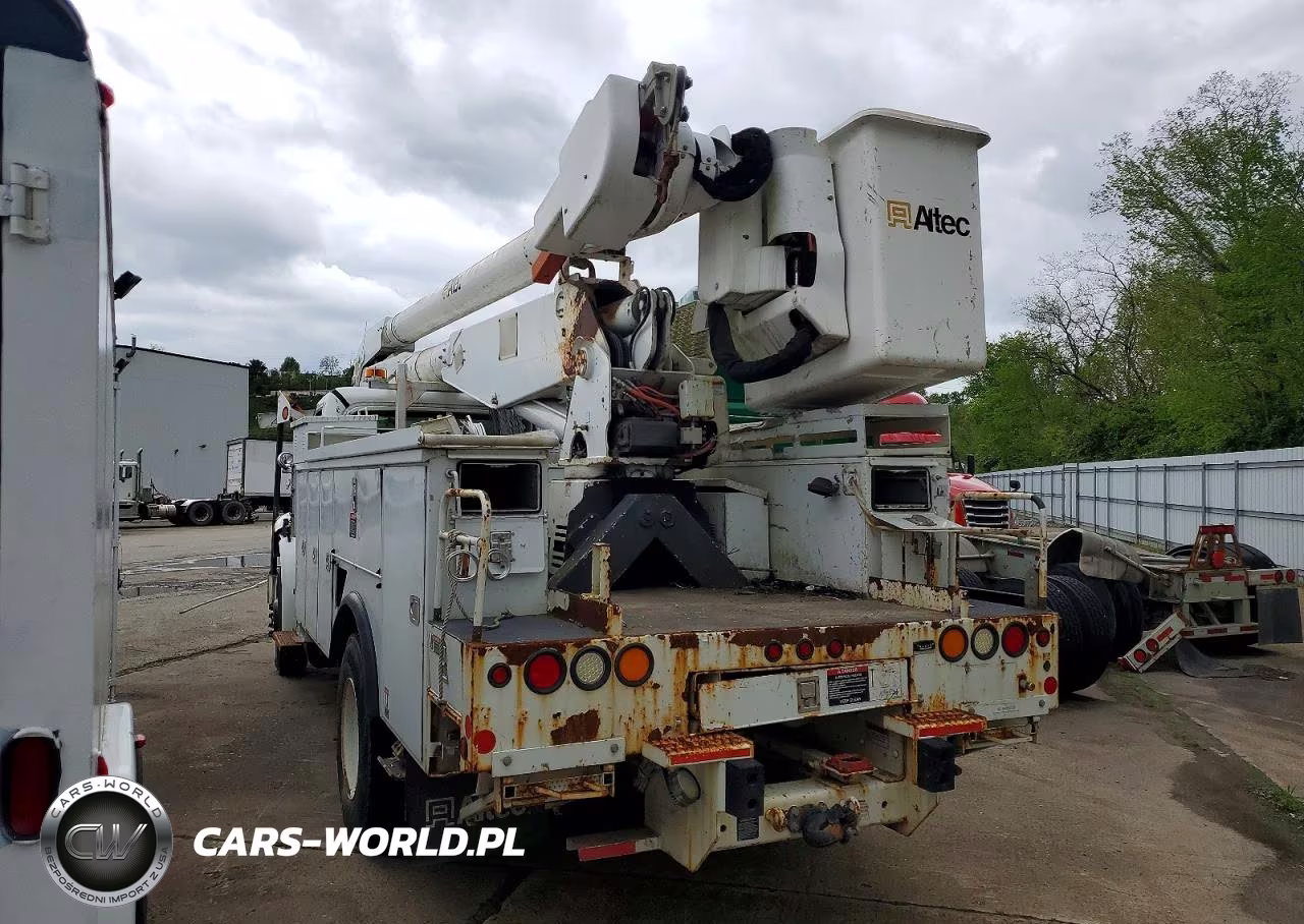 2013 Freightliner Business Class M2 Bucket Truck VIN:1FVACXDT8DHFH7832 - 3