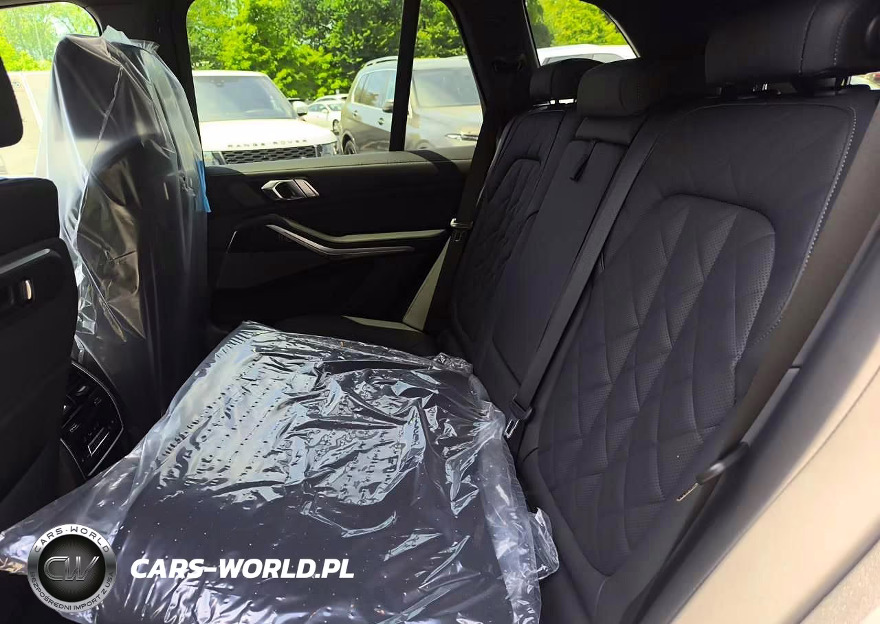 2026 BMW X5 xDrive50E VIN:5UX43EU06T9434387 - 11