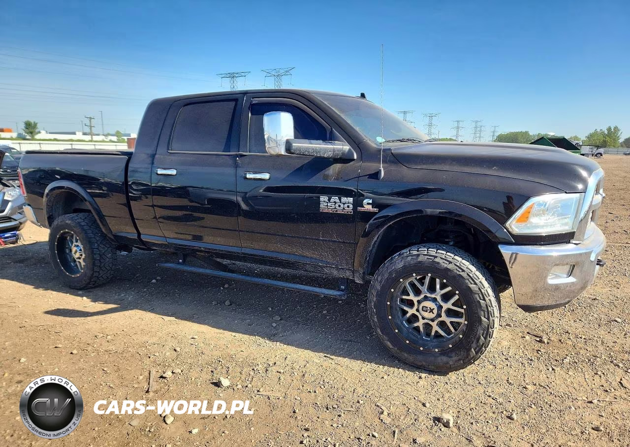 2013 Ram 2500 Laramie VIN:3C6UR5NL0DG615356 - 4