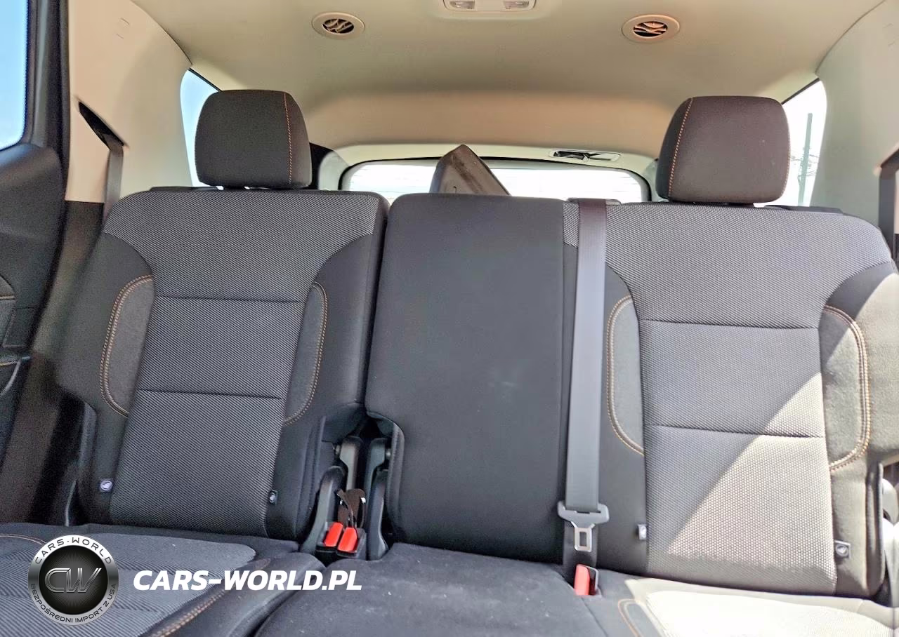 2021 Chevrolet Traverse Ls VIN:1GNERFKW0MJ226871 - 10