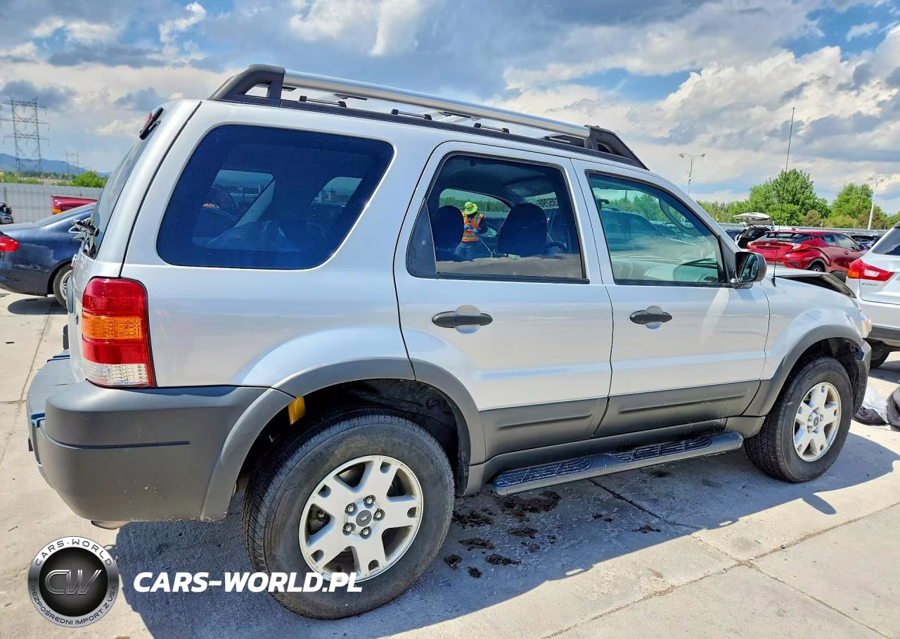 2005 Ford Escape Xlt VIN:1FMYU93135KB63510 - 3