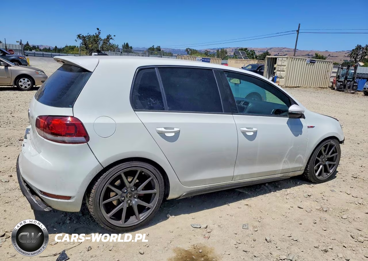 2011 Volkswagen Gti VIN:WVWGD7AJ9BW336720 - 3