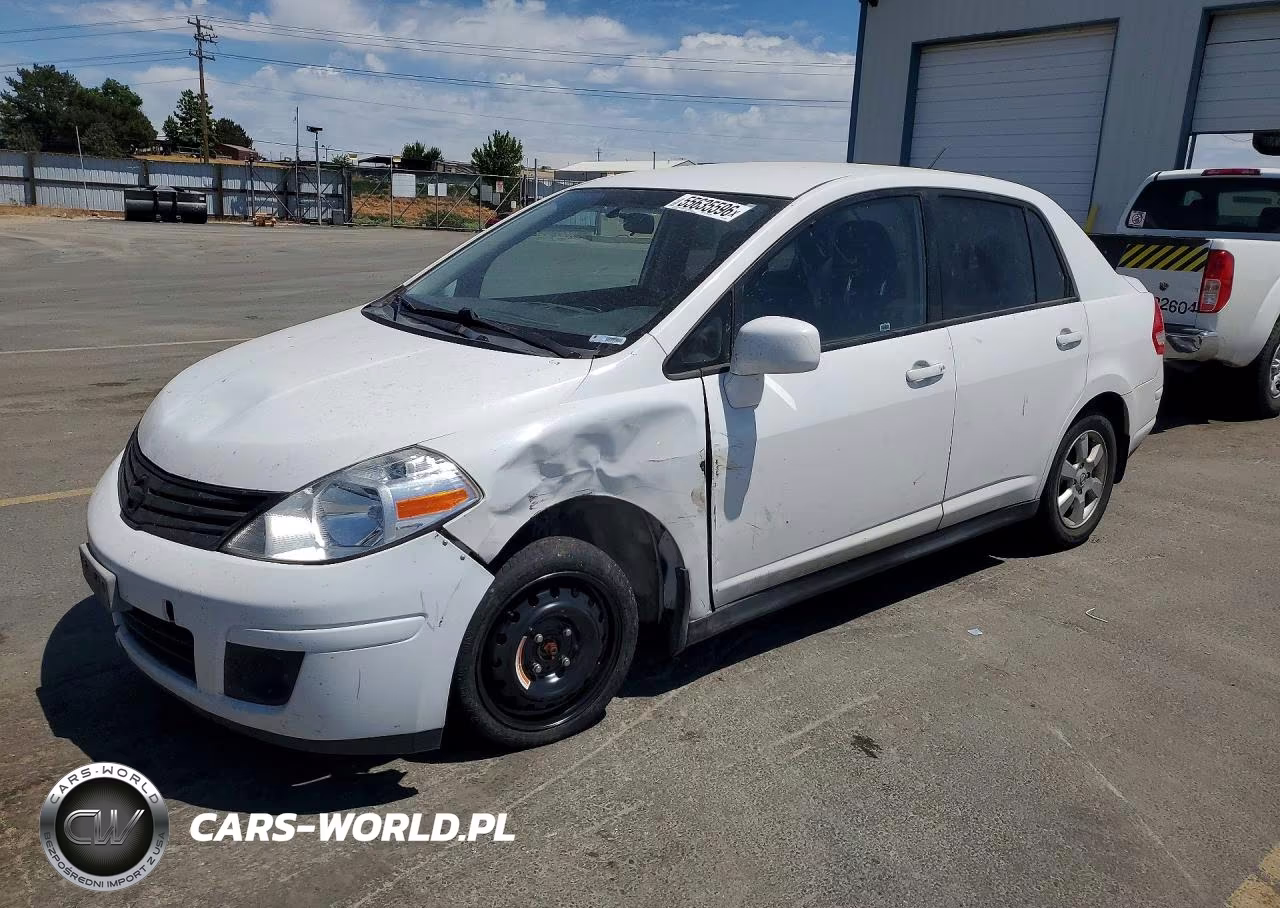 2010 Nissan Versa 1.8 S