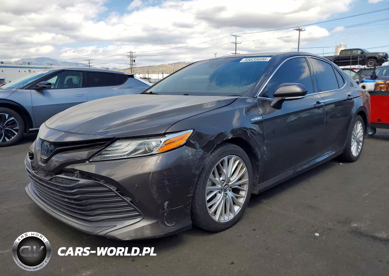 2018 Toyota Camry Hybrid Xle