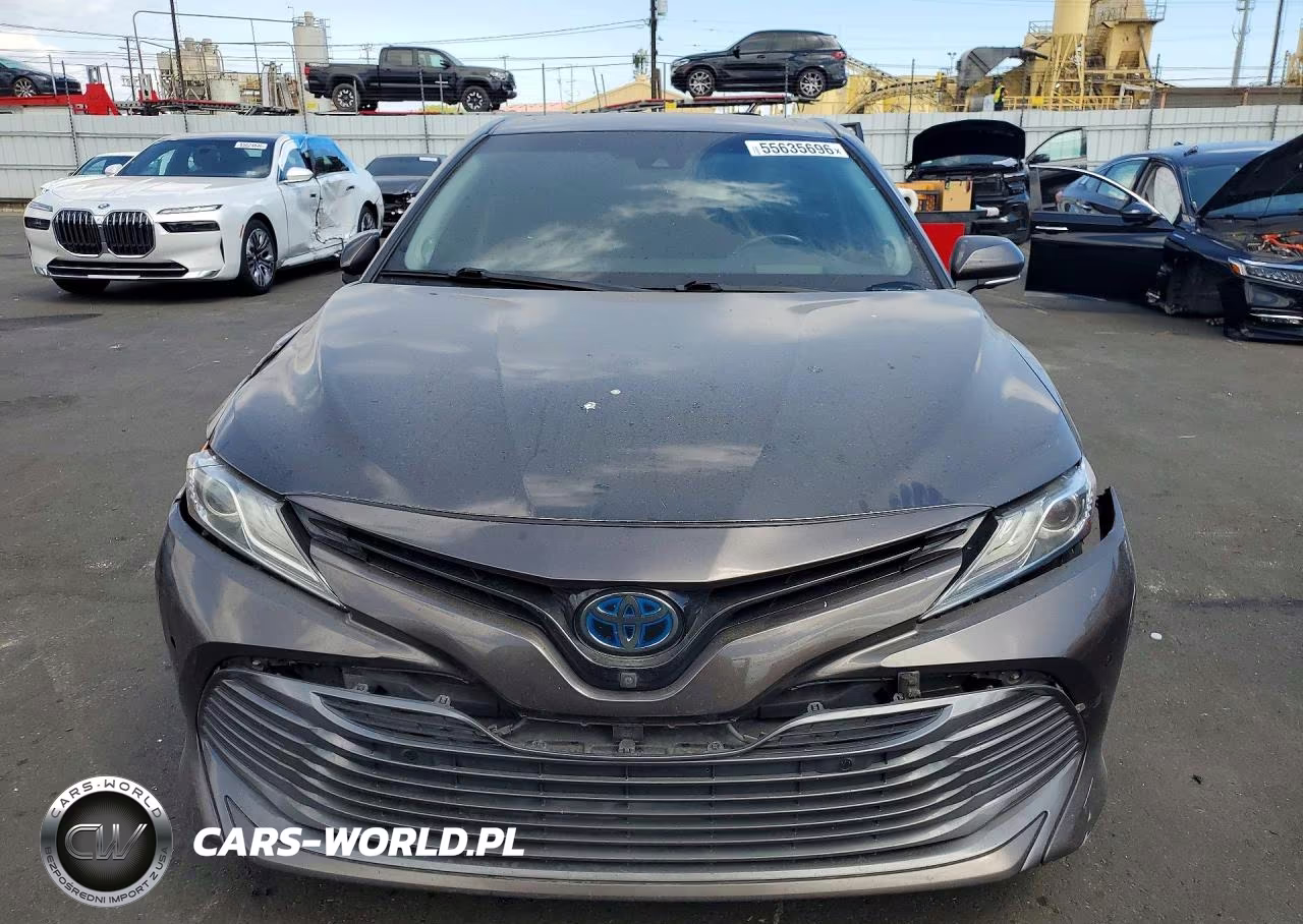 2018 Toyota Camry Hybrid Xle VIN:4T1B21HK1JU004465 - 5