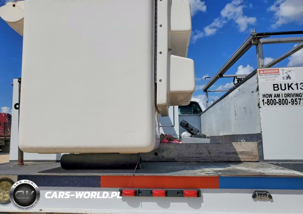 2012 Ford F450 Super Duty Bucket Truck VIN:1FDUF4GTXCEB79416 - 10