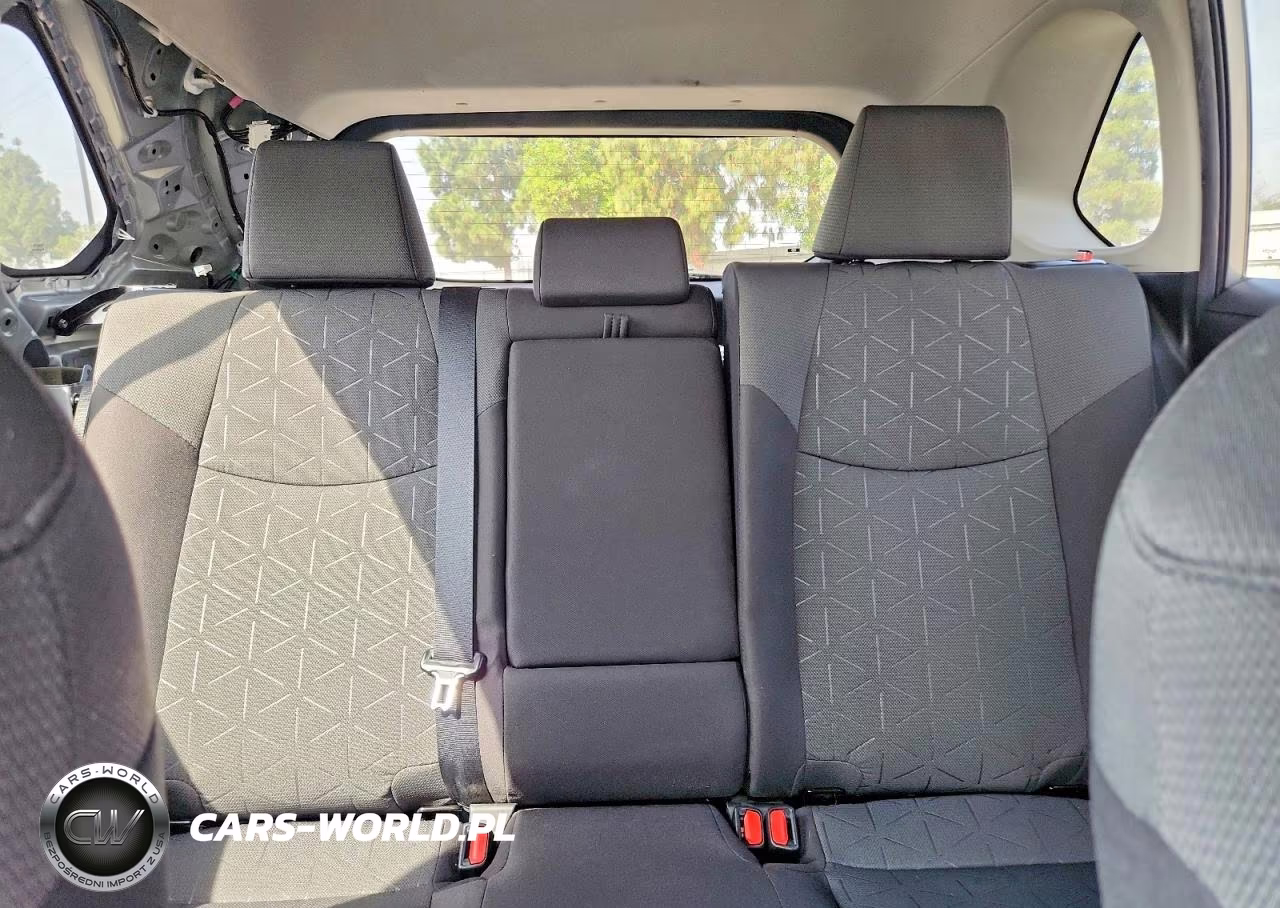 2020 Toyota Rav4 Xle VIN:2T3W1RFV0LW096663 - 10