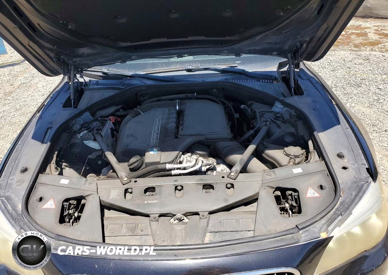 2013 BMW 740 Li VIN:WBAYE4C52DDW22744 - 11