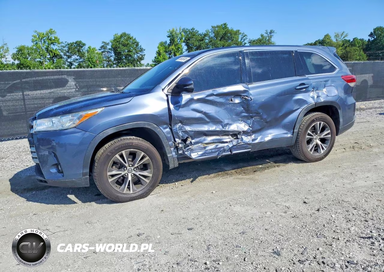 2019 Toyota Highlander Le – zdjęcie 1 z 13