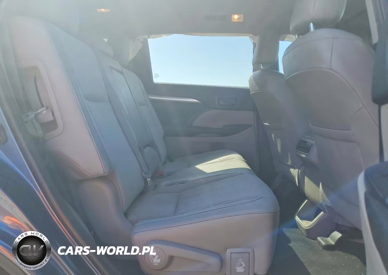 2019 Toyota Highlander Le VIN:5TDZZRFH5KS347290 - 11