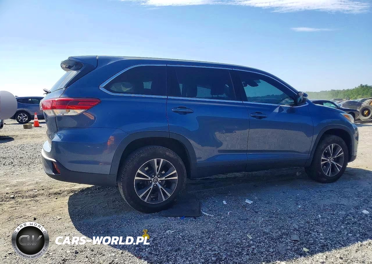 2019 Toyota Highlander Le VIN:5TDZZRFH5KS347290 - 3