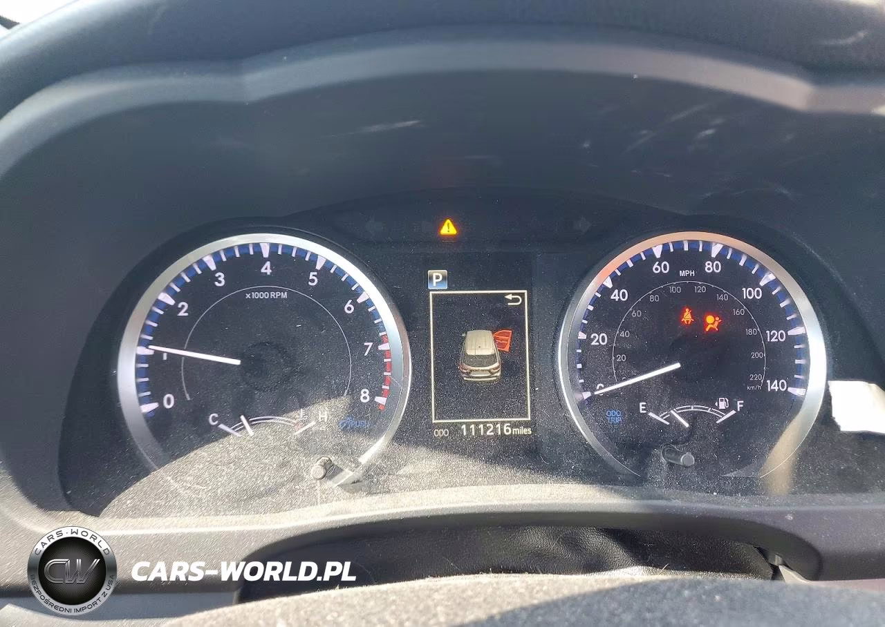 2019 Toyota Highlander Le VIN:5TDZZRFH5KS347290 - 9