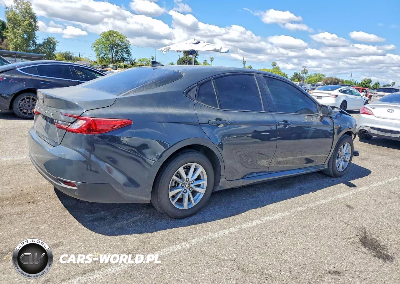 2025 Toyota Camry Le VIN:4T1DAACK6SU562705 - 3