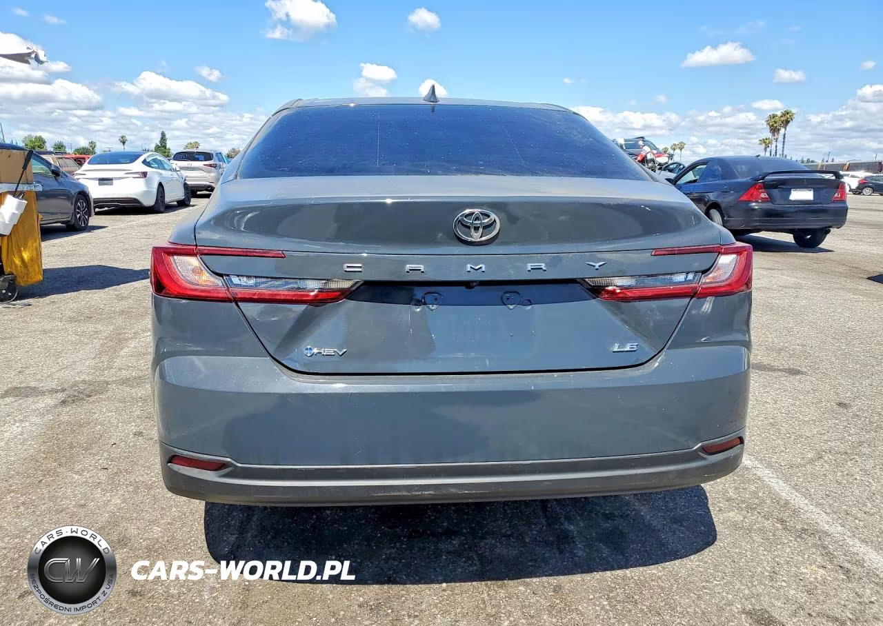 2025 Toyota Camry Le VIN:4T1DAACK6SU562705 - 6