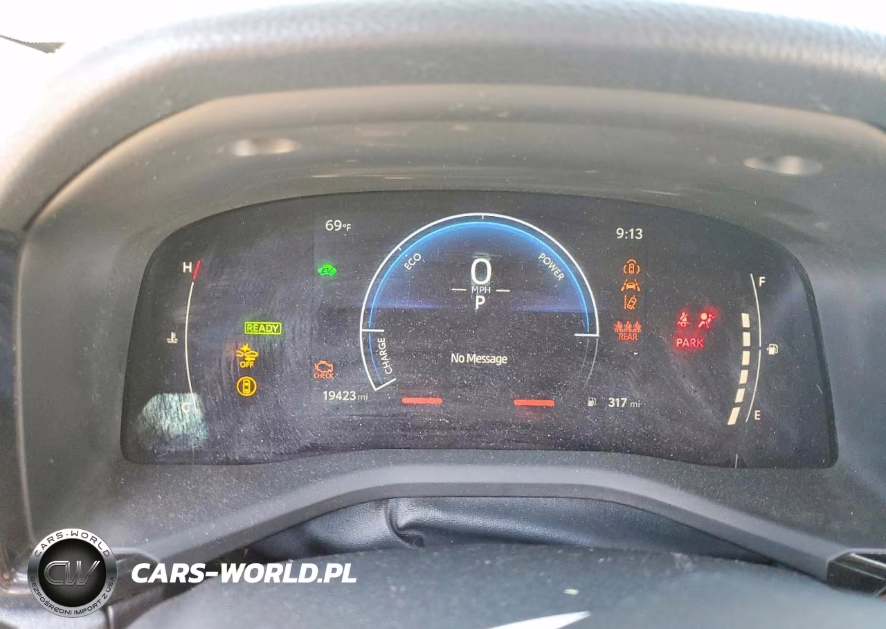2025 Toyota Camry Le VIN:4T1DAACK6SU562705 - 9