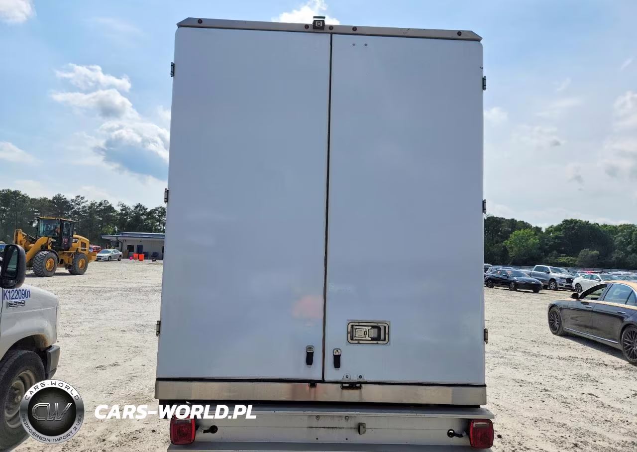 2023 Ford E350 Refrigerated Box Truck VIN:1FDWE3FK4PDD14769 - 10