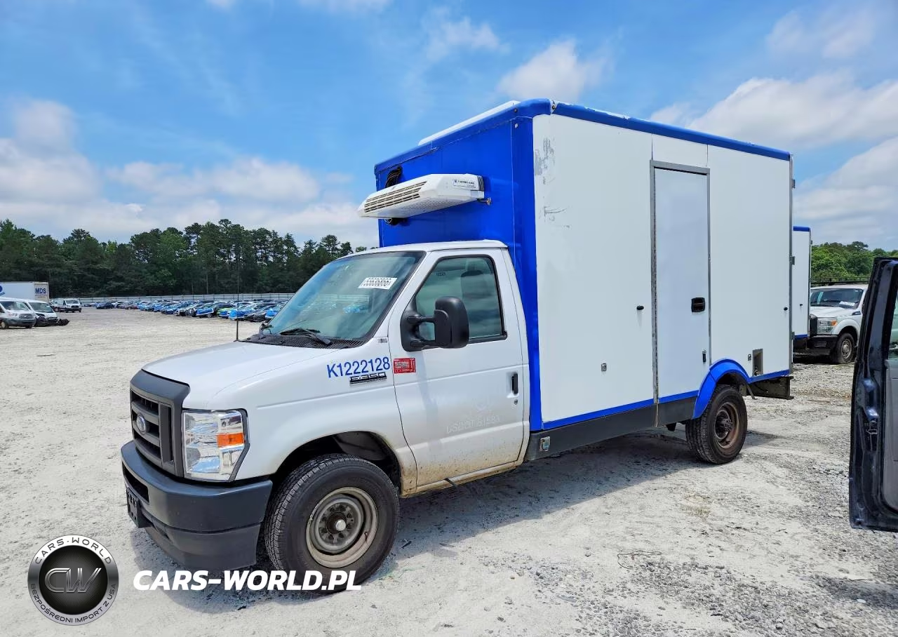 2023 Ford E350 Refrigerated Box Truck – zdjęcie 1 z 12