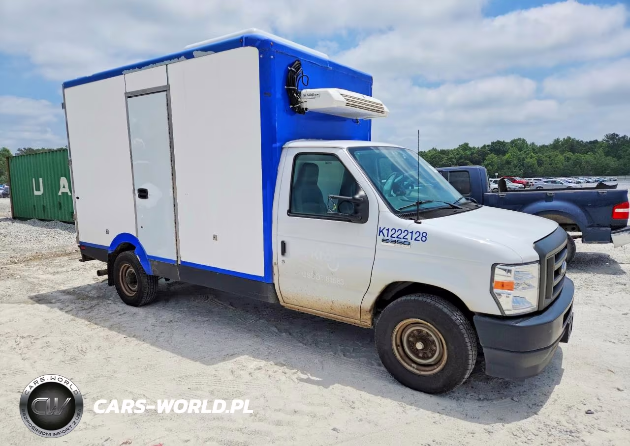 2023 Ford E350 Refrigerated Box Truck VIN:1FDWE3FK8PDD25001 - 4