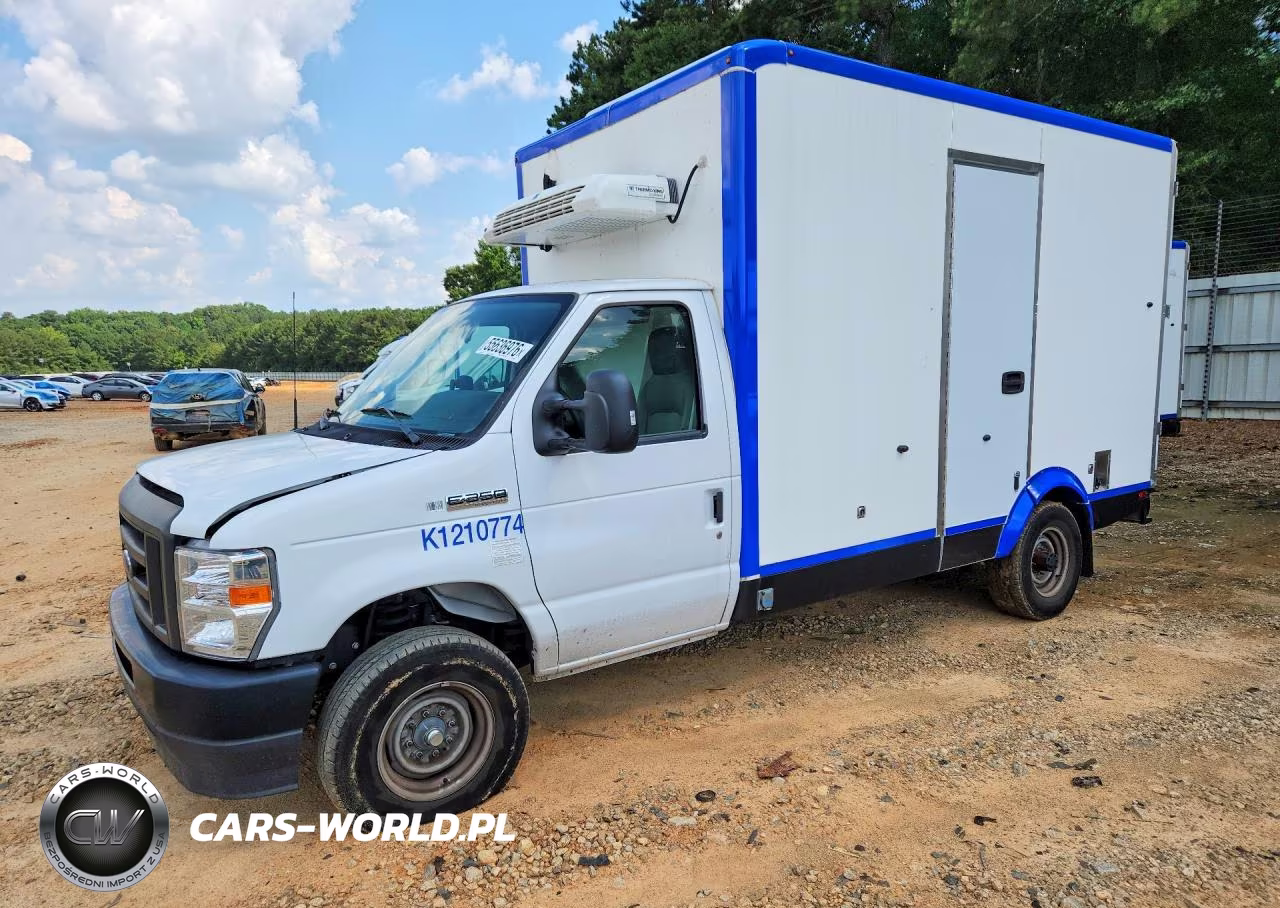 2024 Ford E350 Refrigerated Box Truck – zdjęcie 1 z 12